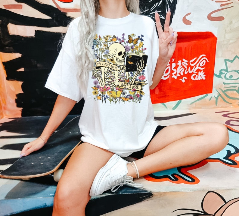 Skull Wildflower Print Halloween T-shirt